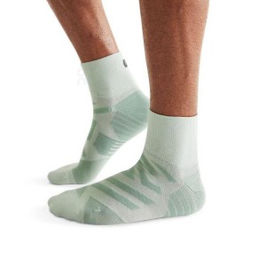 Green Men On Performance Mid Socks | ZA_ON8603