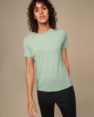 Green Women On Focus-T T-shirts | ZA_ON8570