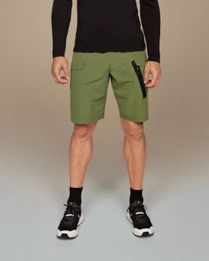 Olive Men On Explorer Shorts | ZA_ON8367