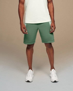 Olive Men On Movement Shorts | ZA_ON8353