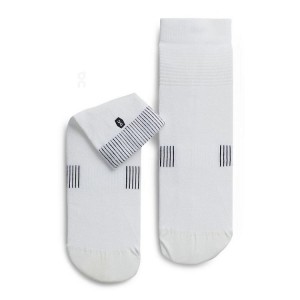 White Women On Ultralight Mid Socks | ZA_ON8194
